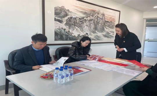 1.長春市委組織部工作人員蒞臨尊龍凱時(shí)人生就是贏集團(tuán)調(diào)研黨建工作_副本.jpg